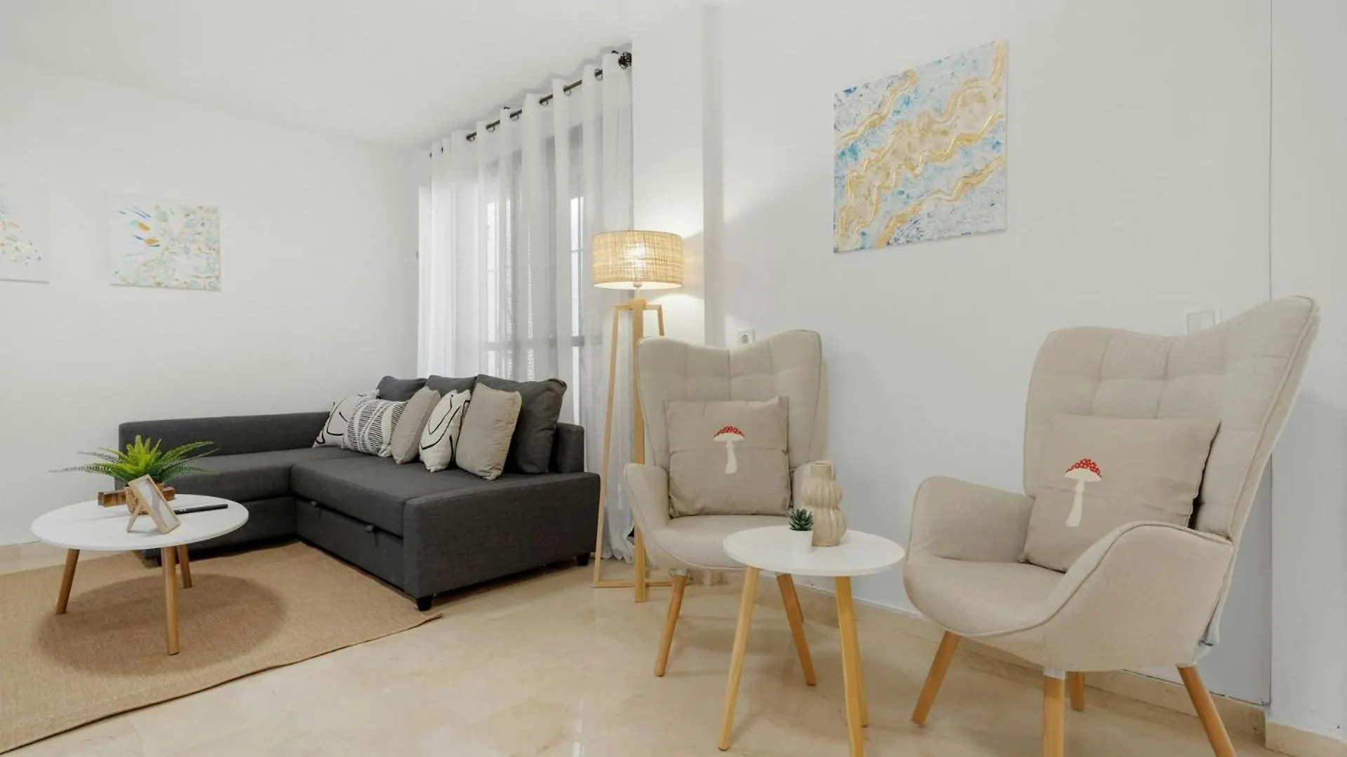 Encantador Piso Andaluz En בנאלמדנה ספרד