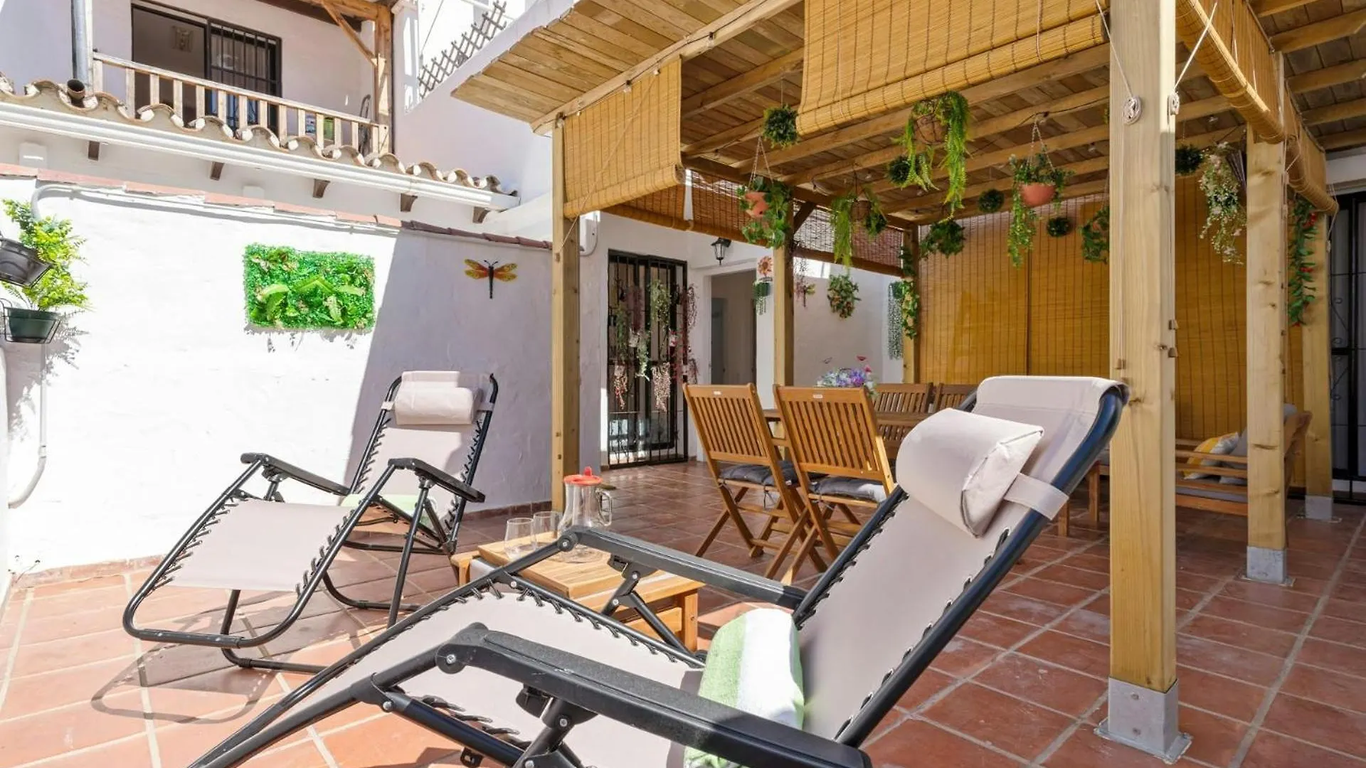 Encantador Piso Andaluz En Benalmádena